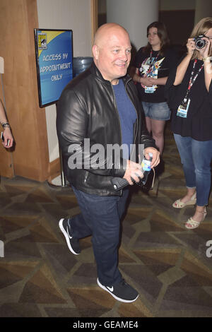 San Diego, USA. 23rd July, 2016. Michael Chiklis nach dem Photocall zur TV-Serie 'Gotham' during the San Diego Comic-Con International 2016 at the Hilton Bayfront Hotel. San Diego, 23.07.2016 | Verwendung weltweit/picture alliance © dpa/Alamy Live News Stock Photo