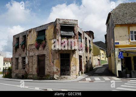 A ruined building in the centre of Vukovar, Croatia, Stock Photo