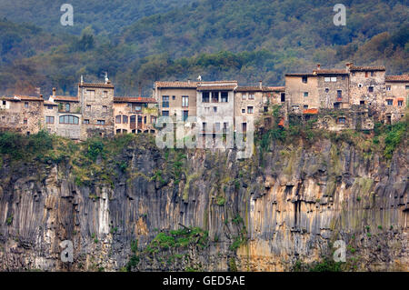 Castelfollit de la Roca, Catalonia, Spain Stock Photo - Alamy