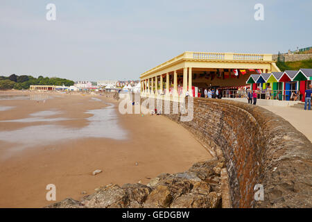 Whitmore Bay, Pavillion and beach huts, at Barry Island, South Wales, UK Stock Photo