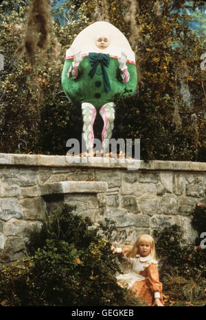 Szenenbild, Alice In Wonderland, Alice Im Wunderland Stock Photo - Alamy