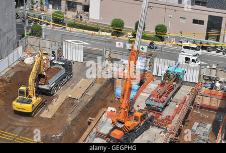 building construction Shinjuku Tokyo Japan Stock Photo: 56046110 - Alamy