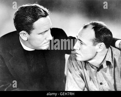 Pater Flanagan (Spencer Tracy, l) *** Local Caption *** 1938, Boys Town, Teufelskerle Stock Photo