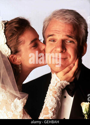 Kimberly Williams, Steve Martin   Die glueckliche Braut Annie (Kimberly Williams) versucht ihren Vater (Steve Martin) zu troesten. *** Local Caption *** 1992, Father Of The Bride, Vater Der Braut Stock Photo