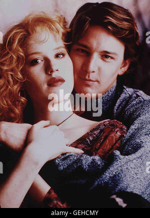 Molly Ringwald, Andrew McCarthy Matt Larkin (Andrew McCarthy) hofft auf eine Zukunft mit Jewel (Molly Ringwald). *** Local Caption *** 1988, Fresh Horses, Zaertliche Liebe Stock Photo