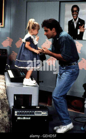 Mary Kate/Ashley Olsen, John Stamos *** Local Caption *** 1989, Full House: Divorce Court, Full House: Divorce Court Stock Photo