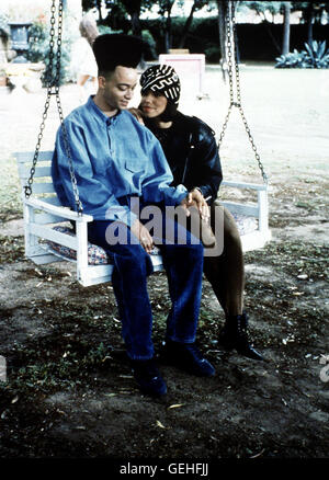 Christopher Reid, Tisha Campbell Kid (Christopher Reid) laesst sich von Sidney (Tisha Campbell) troesten. *** Local Caption *** 1991, House Party Ii, House Party 2 Stock Photo