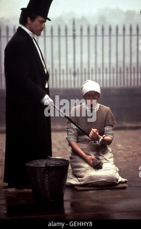 MARY REILLY (1995) JOHN MALKOVICH, JULIA ROBERTS MRYR 018 Stock Photo