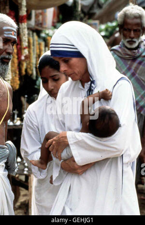 Mutter Teresa (Geraldine Chaplin)   *** Local Caption *** 1997, Mother Teresa: In The Name Of God's Poor, Mutter Teresa Stock Photo
