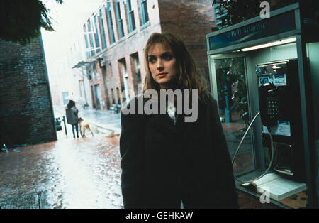 Winona Ryder Maya (Winona Ryder) *** Local Caption *** 2000, Lost Souls, Lost Souls Stock Photo