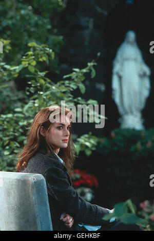 Winona Ryder Maya (Winona Ryder) *** Local Caption *** 2000, Lost Souls, Lost Souls Stock Photo