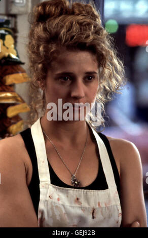 SO I MARRIED AN AXE MURDERER (1993) NANCY TRAVIS SAXM 008 Stock Photo ...