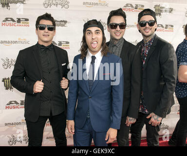 Columbus, OH, USA. 26th Apr, 2015. 18 July 2016 - Columbus, Ohio - Jaime Preciado, Vic Fuentes, Mike Fuentes and Tony Perry of the band Pierce The Veil attend the Alternative Press Music Awards 2016 held at Jerome Schottenstein Center. Photo Credit: Jason L Nelson/AdMedia © Jason L Nelson/AdMedia/ZUMA Wire/Alamy Live News Stock Photo