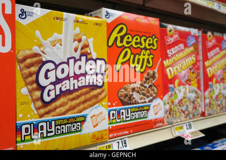 Cereal Section, Gristedes Grocery Store, NYC, USA Stock Photo