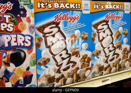 Cereal Section, Gristedes Grocery Store, NYC, USA Stock Photo