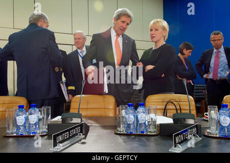 Secretary Kerry Chats with Swedish Foreign Minister Wallstrom at NATO Headquarters in Brussels Stock Photo