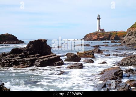 geography / travel, USA, California, Pigeon Point Lighthouse (1872), Highway 1 in the South of Pescadero, Stock Photo