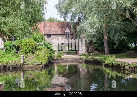 view of pulls ferry river wensum norwich Stock Photo