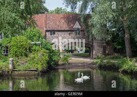 view of pulls ferry river wensum norwich Stock Photo