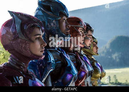 POWER RANGERS 2017 Lionsgate film with from left: Naomi Scott, RJ Cyler, Dacre Montgomery, Ludi Lin, Becky G Stock Photo