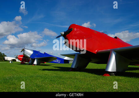 Chilton DW1 G-AESZ and G-CDXU, racing aircraft at Old Warden airfield Stock Photo