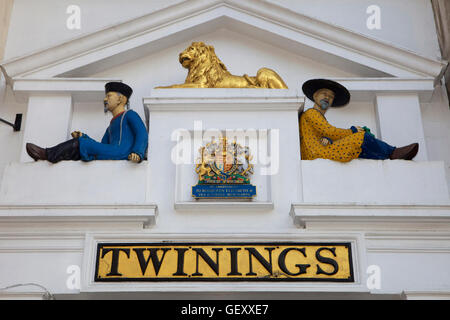 Royal warrant hi-res stock photography and images - Alamy