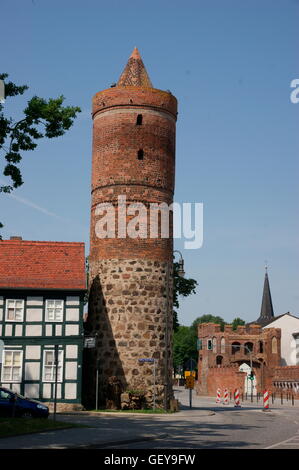 geography / travel, Germany, Brandenburg, Jueterbog, watch-tower of the city-wall (15th century), city-gate 'Dammtor', Stock Photo