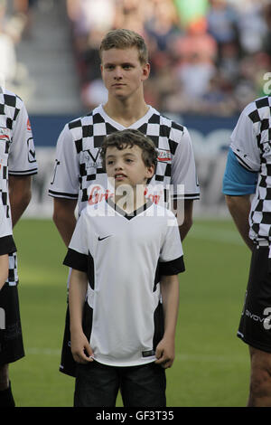 Mainz, Deutschland. 27th July, 2016. 27.07.2016 - Mick Schumacher bei dem Benefizspiel 'Champions for Charity 2016' zu Ehren von Michael Schumacher in der Opel Arena in Mainz/ 27th July 2016 - Mick Schumacherduring the benefit soccer game 'Champions for Charity 2016' in honor of Michael Schumacher at Opel Arena in Mainz, Germany | Verwendung weltweit © dpa/Alamy Live News Stock Photo