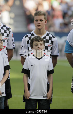 Mainz, Deutschland. 27th July, 2016. 27.07.2016 - Mick Schumacher bei dem Benefizspiel 'Champions for Charity 2016' zu Ehren von Michael Schumacher in der Opel Arena in Mainz/ 27th July 2016 - Mick Schumacherduring the benefit soccer game 'Champions for Charity 2016' in honor of Michael Schumacher at Opel Arena in Mainz, Germany | Verwendung weltweit © dpa/Alamy Live News Stock Photo