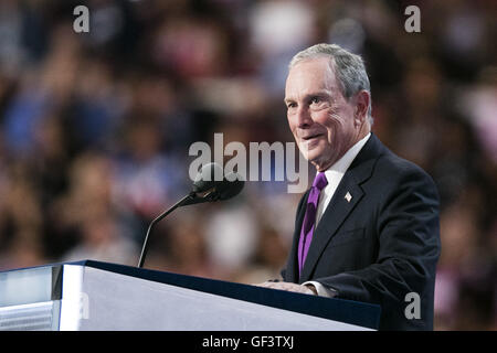 Philadelphia, Pennsylvania, USA. 27th July, 2016. Former New York mayor Michael Bloomberg addresses the 2016 U.S. Democratic National Convention at Wells Fargo Center, Philadelphia, Pennsylvania, the United States on July 27, 2016. Credit:  Li Muzi/Xinhua/Alamy Live News Stock Photo