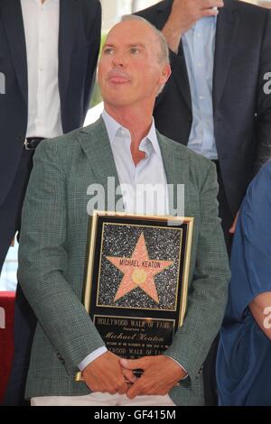 Hollywood, California, USA. 28th July, 2016. I15839CHW.Award Winning Actor Michael Keaton Honored With Star On The Hollywood Walk Of Fame .6931 Hollywood Boulevard/front of Madame Tussauds Hollywood, Hollywood, CA.07/28/2016.MICHAEL KEATON . © Clinton H. Wallace/Photomundo International/ Photos Inc Credit:  Clinton Wallace/Globe Photos/ZUMA Wire/Alamy Live News Stock Photo