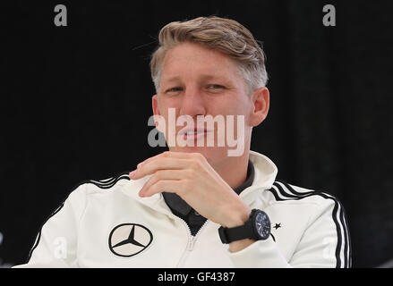 Ascona, Switzerland. 02nd June, 2016. Germany's Bastian Schweinsteiger gives an Interview during a media day in Ascona, Switzerland, 02 June 2016. Germany's national soccer squad prepares for the upcoming UEFA EURO 2016 in France at a training camp in Ascona until 03 June. Photo: Christian Charisius/dpa | usage worldwide/dpa/Alamy Live News Stock Photo