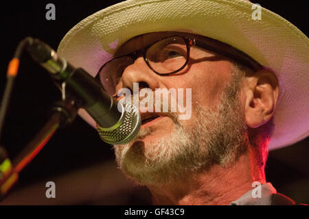 Sidmouth Folk Week, Sidmouth, Devon, 28th July 16 Rick Kemp of electric-folk band Steeleye Span headline Sidmouth Folk Festival in the town centre Ham marquee. © Tony Charnock, Alamy LiveNews Stock Photo