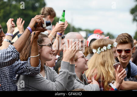 Bolesworth, Cheshire, UK. 29th July 2016. Fans watching Texas performing on the main stage. The event is the brainchild of Chris Evans and features 3 days of cars, music and entertainment with profits being donated to the charity Children in Need. Credit:  Andrew Paterson/Alamy Live News Stock Photo
