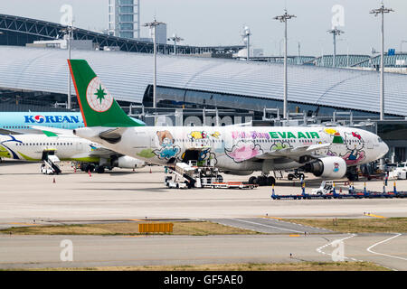 Hello kitty jet hi-res stock photography and images - Alamy