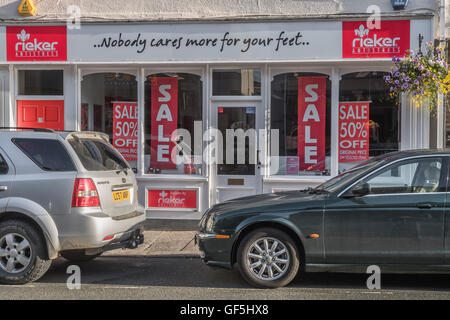 High street sales posters - as metaphor for concept of recession, economic slow-down, falling sales, bargains and competition. Stock Photo