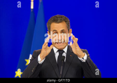 nicolas sarkozy speaking hand gesture hands face Stock Photo