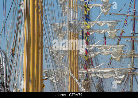 Tall ships masts with rigging Stock Photo: 59040912 - Alamy