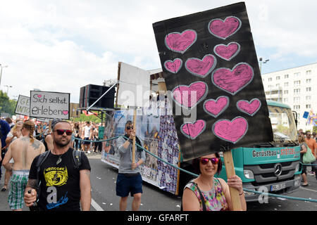 Berlin, Germany. 30th July, 2016. Young people take part in a political demonstration with the slogan 'Train of Love' in Berlin, Germany, 30 July 2016. They are demonstrating for more tolerance and togetherness in society. Photo: MAURIZIO GAMBARINI/dpa/Alamy Live News Stock Photo