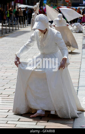 Glasgow, UK. 30th July, 2016. On the first day of the annual Merchant City Festival, held in the 'Merchant' district of Glasgow city centre, visitors, tourists and passers-by were treated to a free performance of contemporary dance. The Festival is being held from 30 July until 7 August Credit:  Findlay/Alamy Live News Stock Photo