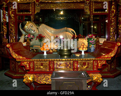 The reclining Jade Buddha in the Western Hall of the Temple of the Jade Buddha in Shanghai, China. Stock Photo