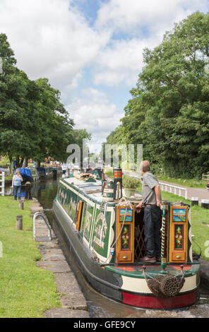 Narrowboats at Fradley Junction lock on the Trent and Mersey Canal, Staffordshire, England, UK Stock Photo