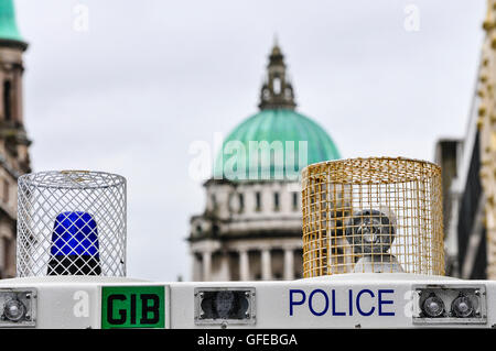 Belfast, Northern Ireland. 10 Aug 2014 - Police use armoured Landrovers to close off tbe main street in Belfast outside City Hal Stock Photo