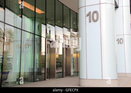 10 Queen Street Place, London, England, Great Britain, United Kingdom, UK, Europe Stock Photo