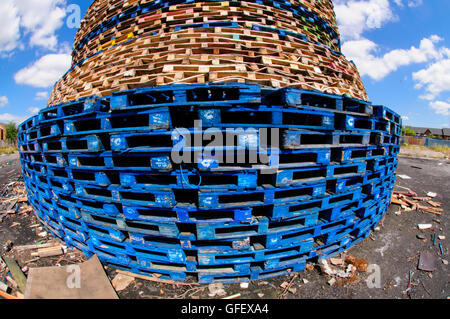 Belfast, Northern Ireland. 9 Jul 2014 - Circular base of a giant bonfire made out of wooden pallets. Stock Photo