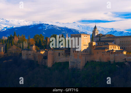 Alhambra, UNESCO World Heritage Site, Sierra Nevada and la Alhambra at Sunset, Granada, Andalusia, Spain. Stock Photo