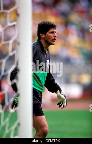 Luis Gabelo Conejo (CRC), JUNE 16, 1990 Football / Soccer 1990 FIFA