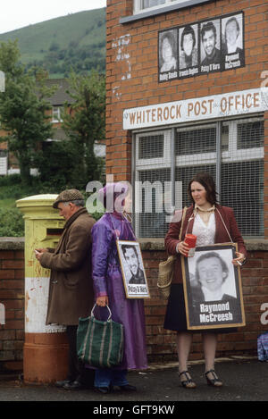 The Troubles 1980s Northern Ireland protest White Line Silent protest, women collecting money in support of Hunger Strikers Patsy O'Hara and Raymond  McCreesh who have both been on hunger strike for  43 days. 1981. Whiterock a suburb of Belfast UK 1980s HOMER SYKES Stock Photo