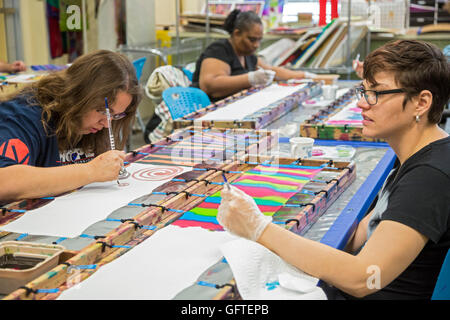 Las Vegas, Nevada - People with intellectual disabilities in the Fine Art Program at the nonprofit Opportunity Village. Stock Photo