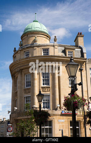 UK, England, Northamptonshire, Northampton, Drapery, Nationwide building on corner of Mercer’s Row Stock Photo